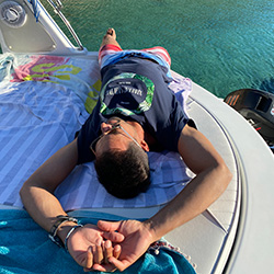 Relaxing on MY argo with xanemo sailing tee-shirt